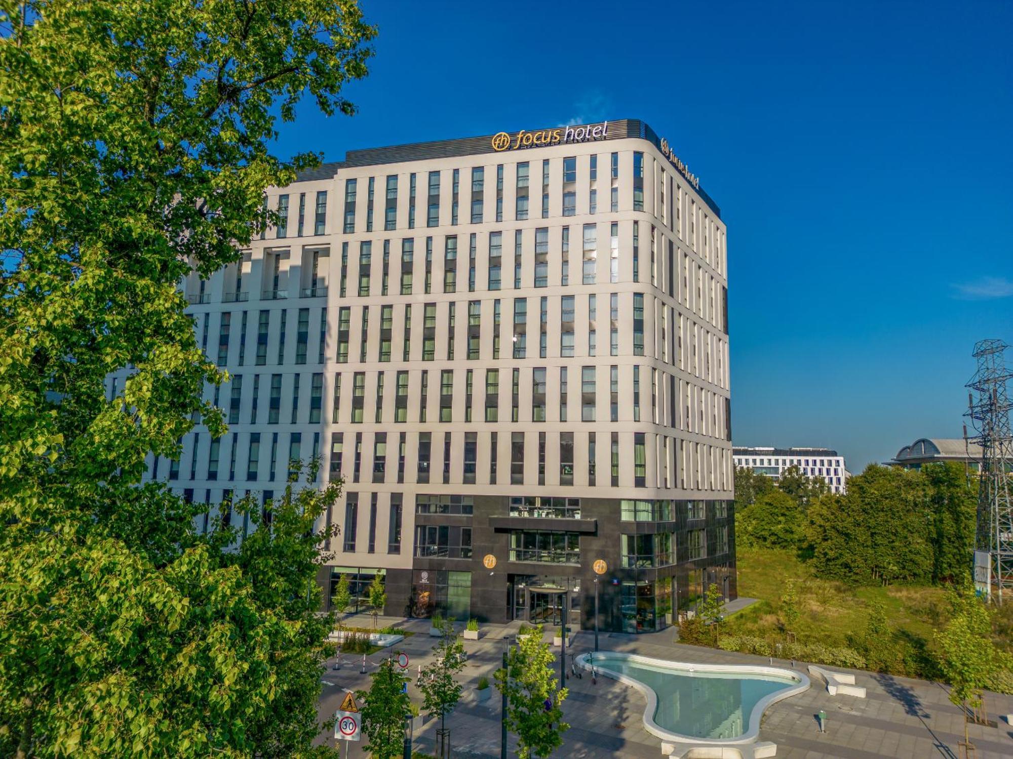 Focus Hotel Premium Warszawa エクステリア 写真