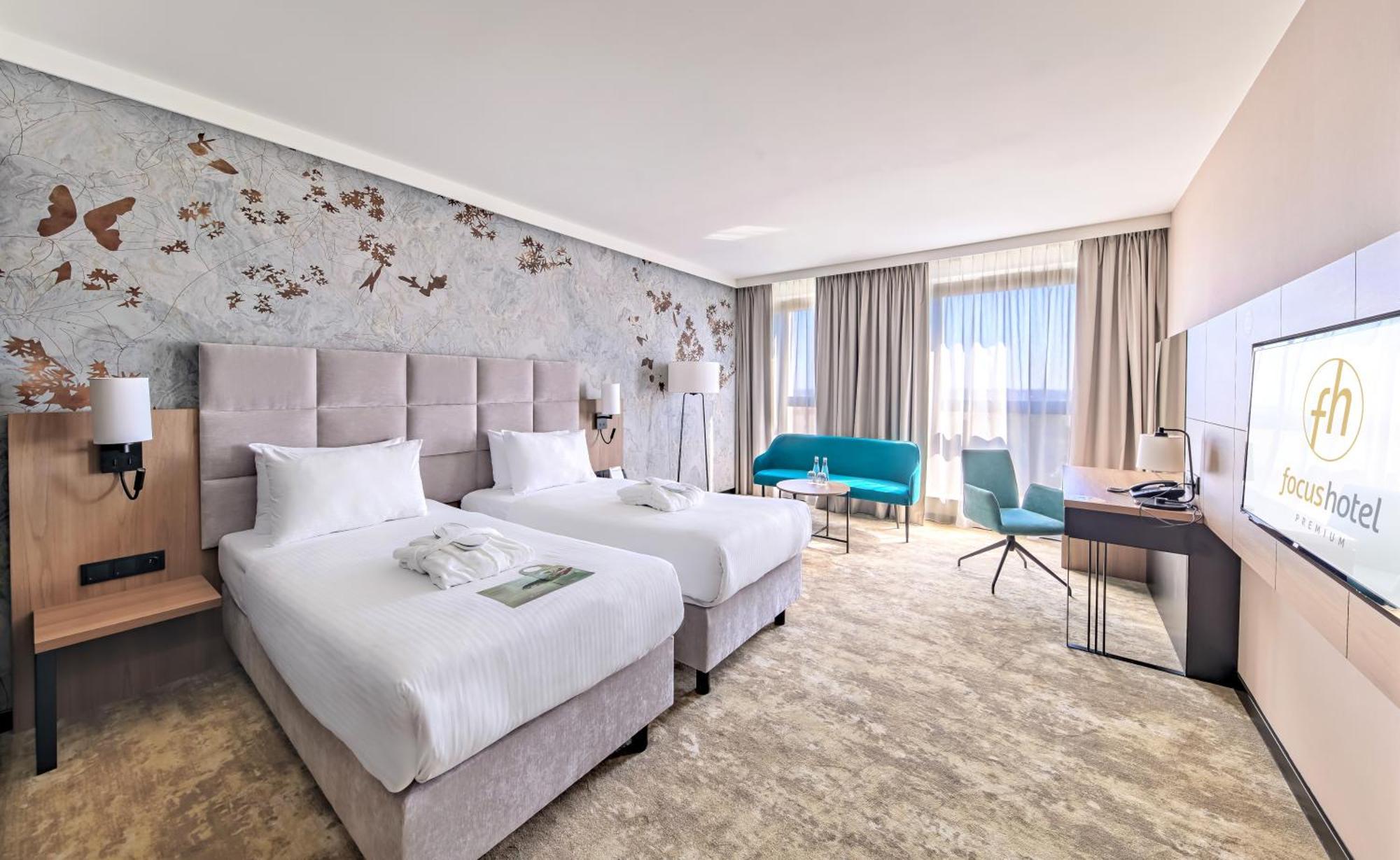 Focus Hotel Premium Warszawa エクステリア 写真