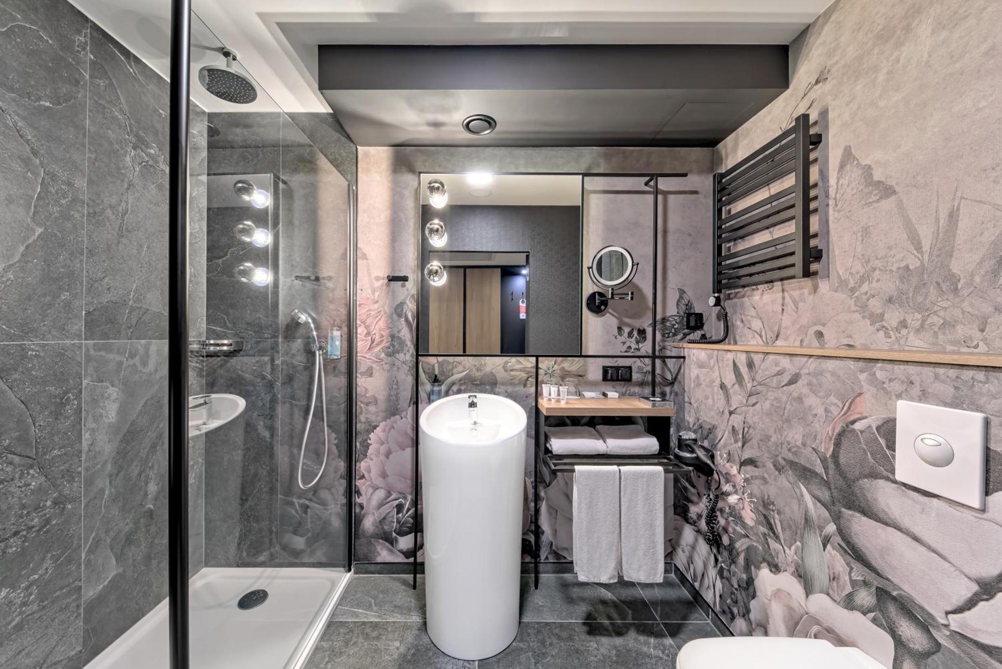 Focus Hotel Premium Warszawa エクステリア 写真