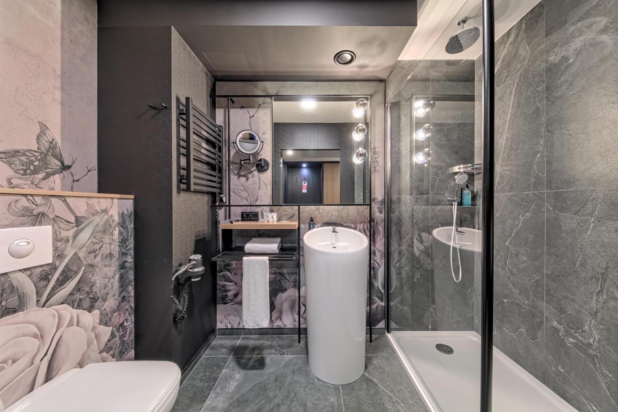 Focus Hotel Premium Warszawa エクステリア 写真