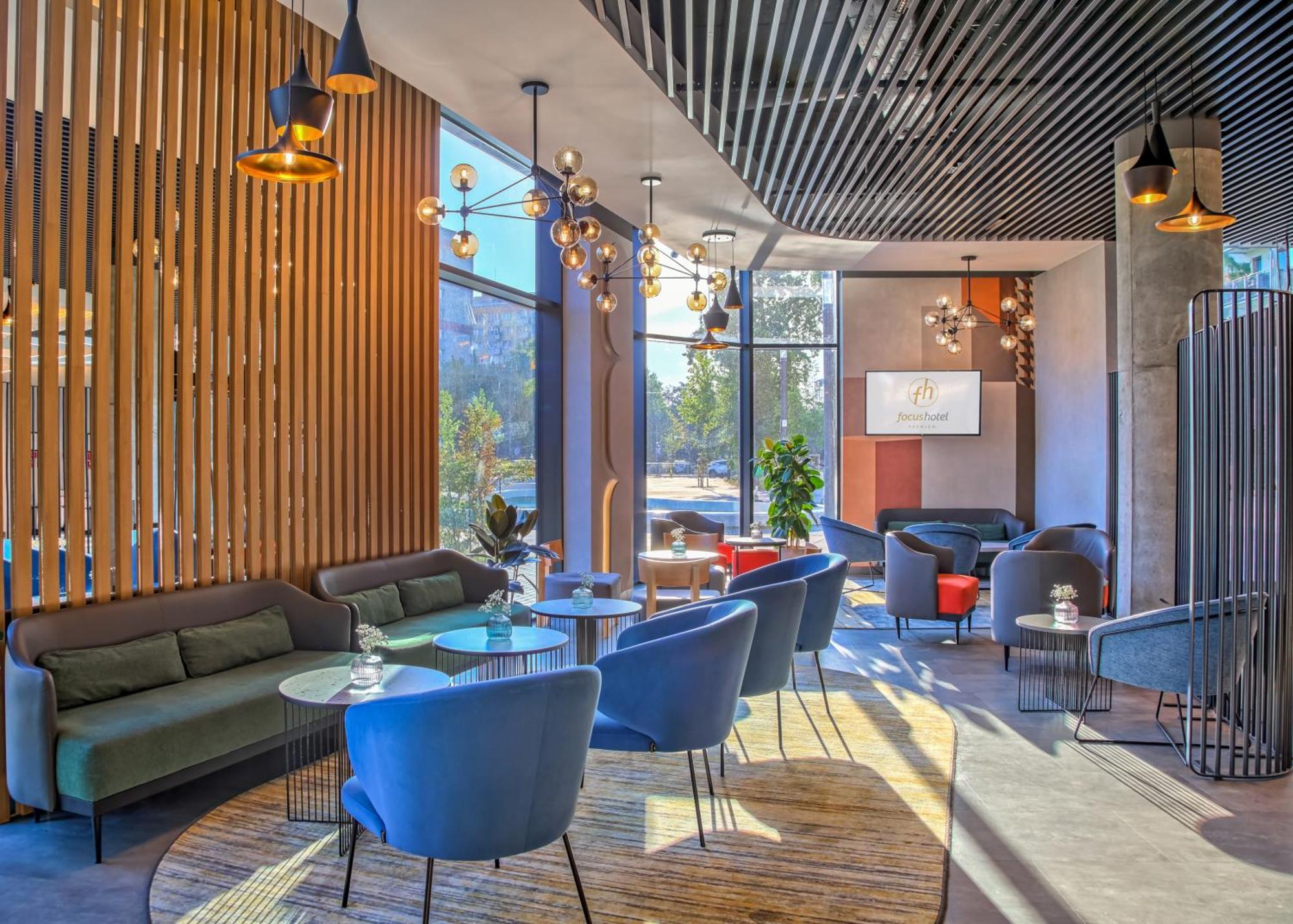Focus Hotel Premium Warszawa エクステリア 写真