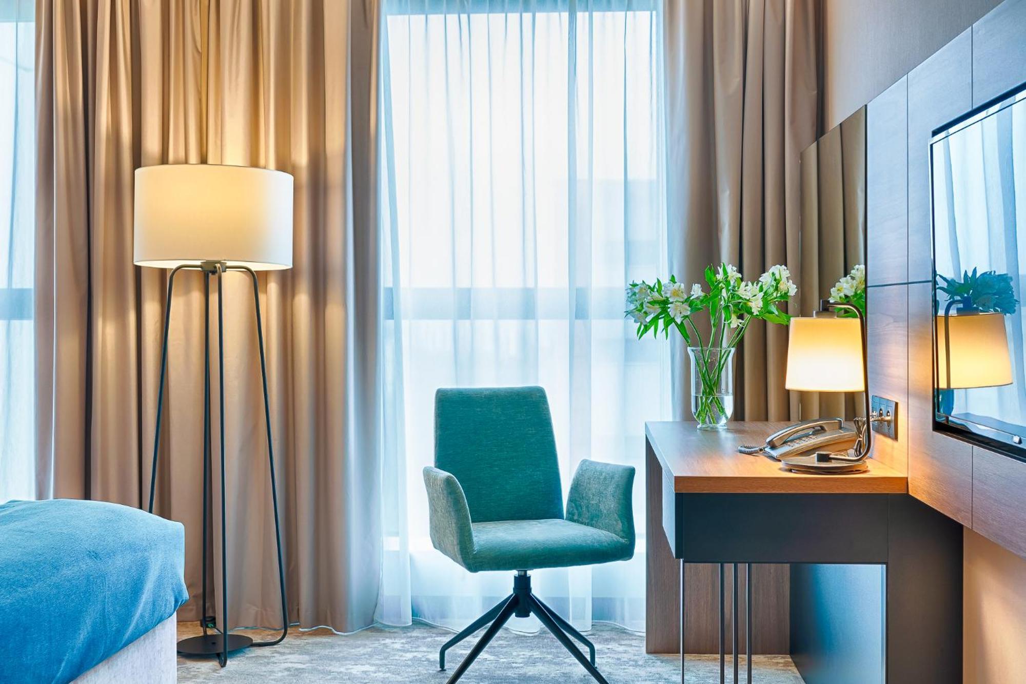 Focus Hotel Premium Warszawa エクステリア 写真