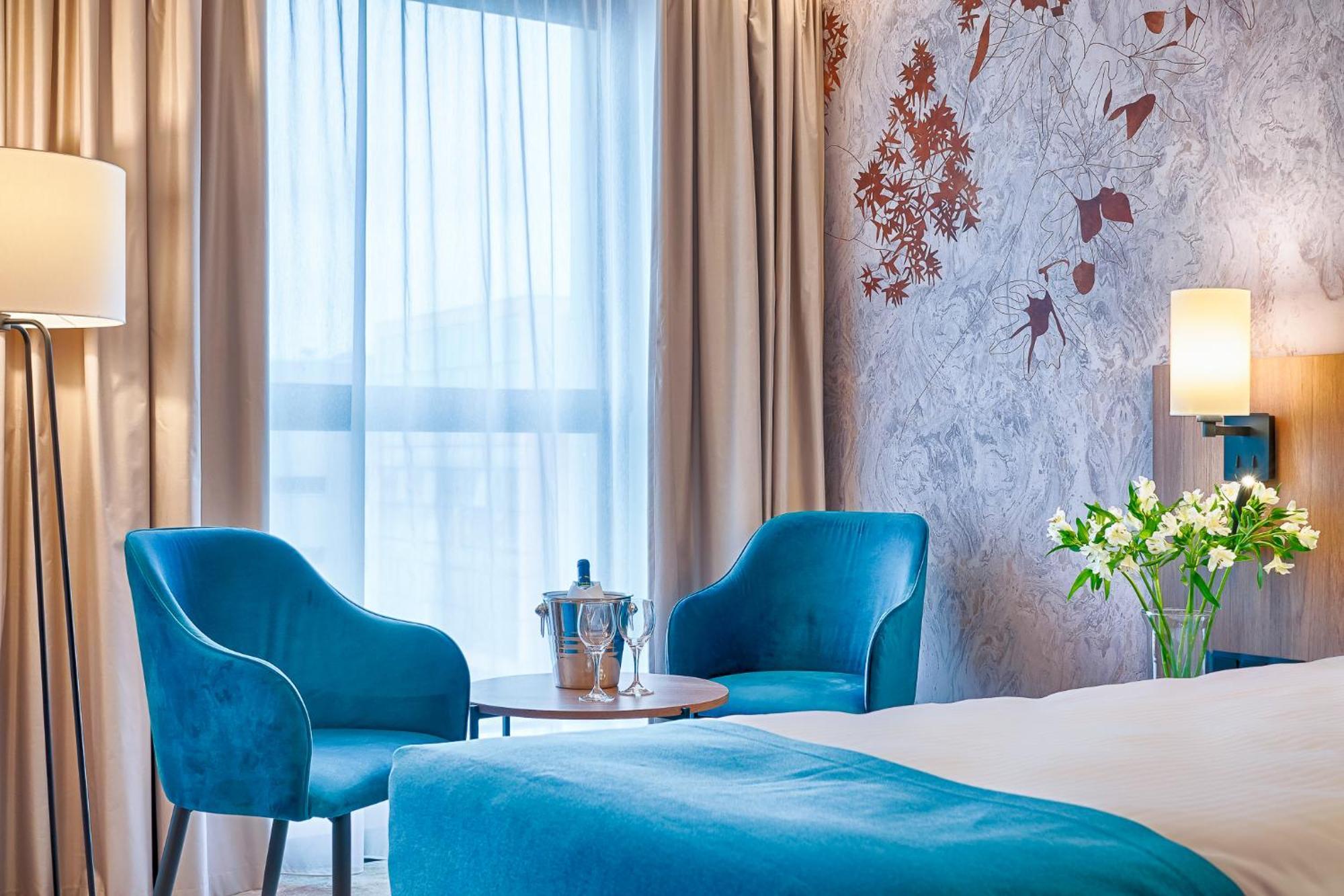 Focus Hotel Premium Warszawa エクステリア 写真